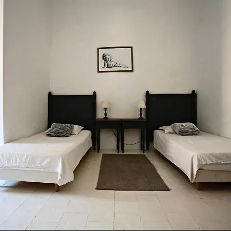 Les De La Eugenie Lézignan-Corbières